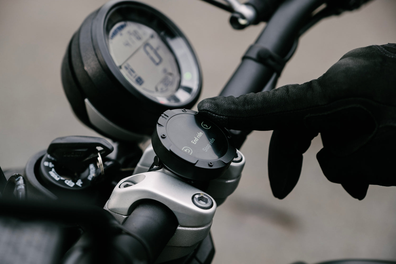 Why We Designed the Beeline Moto II for Glove-Friendly Navigation