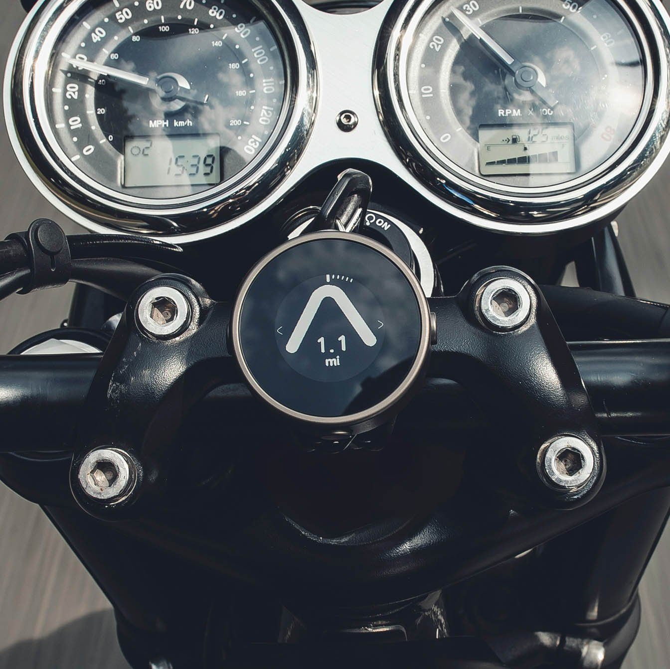 Beeline Moto Black - Motocicleta/Scooter GPS - Resistente a la intemperie -  Carga rápida - Uso de 30 horas